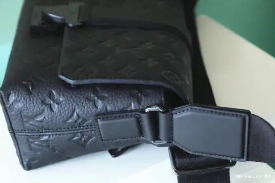Aaa replica ru Messenger VUITTON LOUIS S-Cape 0506